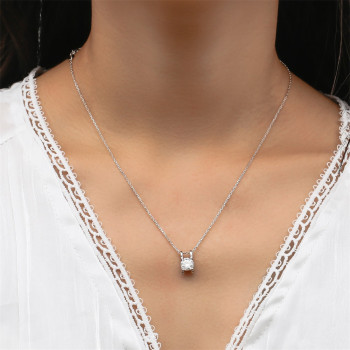 Lovely H 1.0 Carats VVS1 Moissanite Pendant Necklace for Women