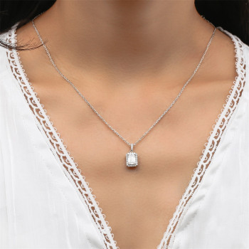 1.0 Carats VVS1 Moissanite Rectangle Pendant Necklace for Women